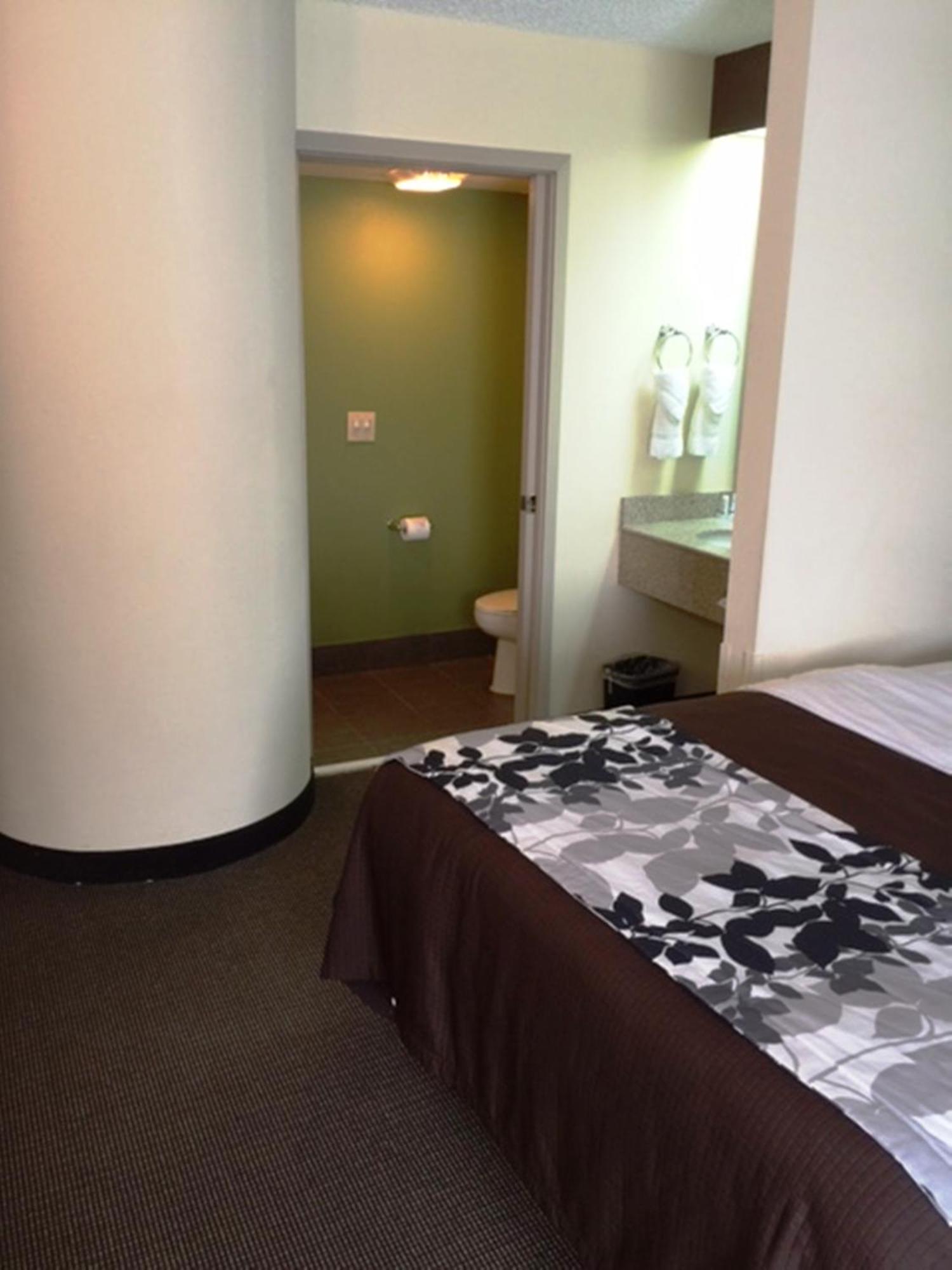 Sleep Inn Matthews-Шарлотт Номер фото